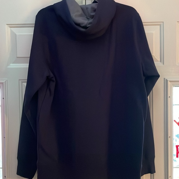 Dark blue, Under Armour sweatshirt with green insignia on the chest. Size large - Picture 3 of 4